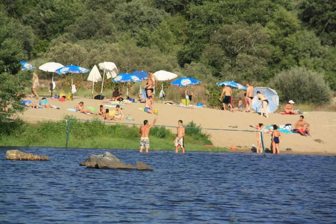 Bungalows, Camping Vega De Francia Sotoserrano Zewnętrze zdjęcie